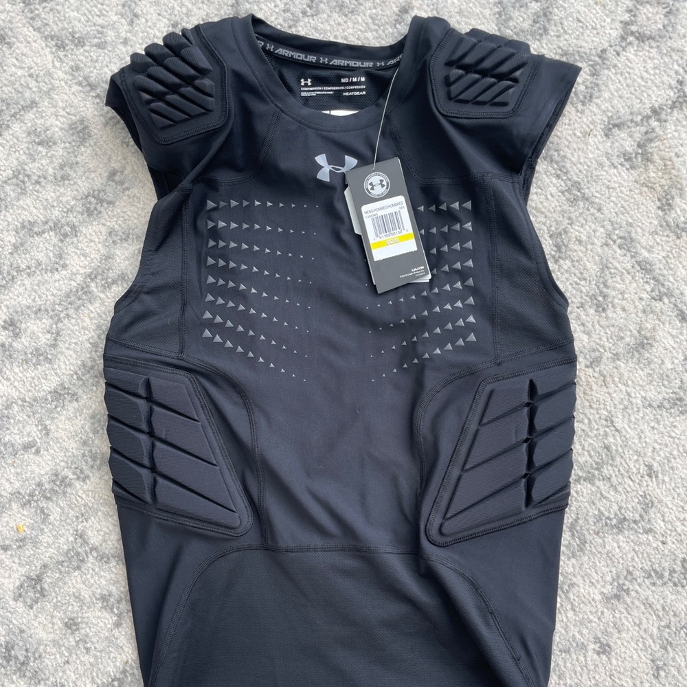 NWT Under Armour Men’s compression top